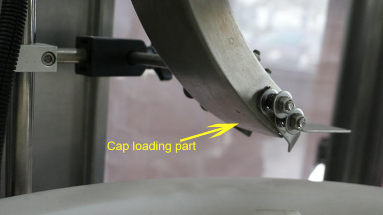 500 مل جولة زجاجة ملء آلة مع غطاء الختم وتشغيل عجلة النجوم