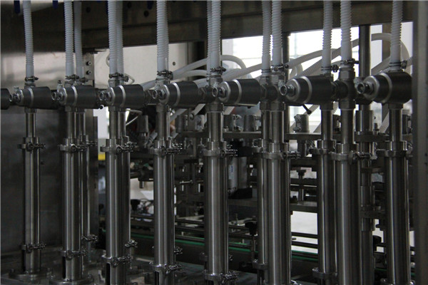 آلة تعبئة السوائل الخطية صلصة الفليفلة عالية السعة